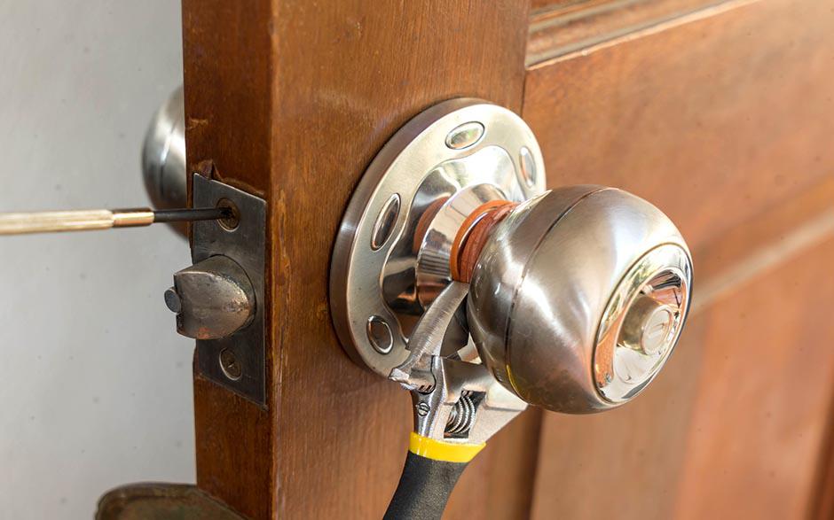 ouverture de porte blindée serrurier Égly